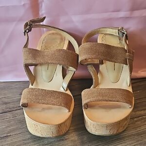 Elegant Dolce Vita Tan Suede Wedge Sandals